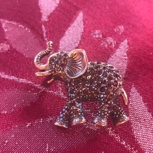 Elephant pin🌺